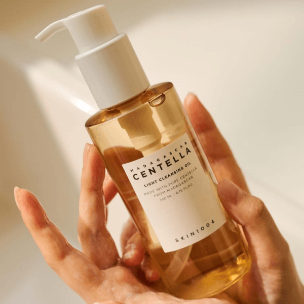 SKIN1004 Madagascar Centella Light Cleansing Oil - Image 3